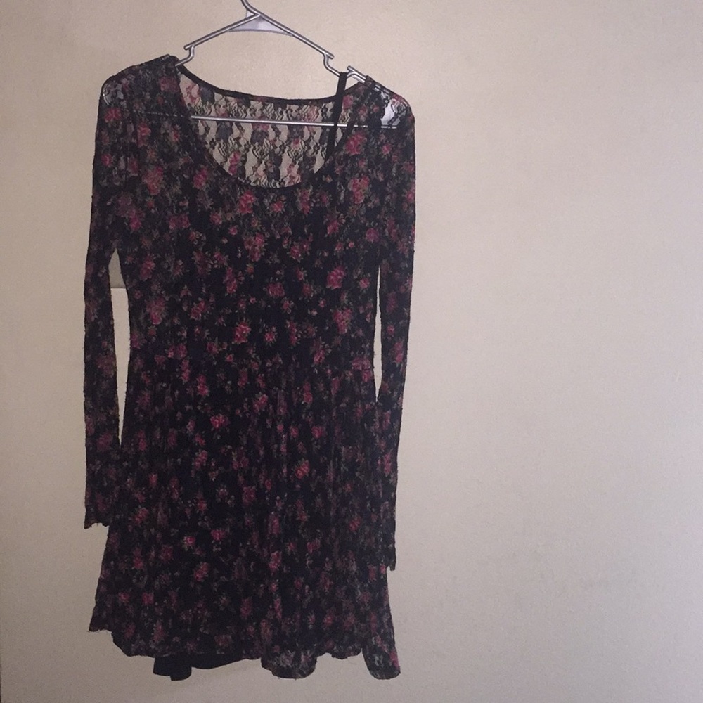 Long sleeve floral lace dress